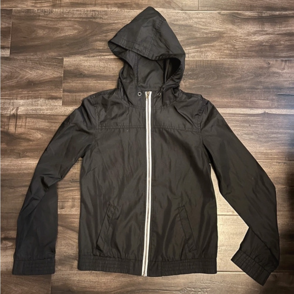 Zine Clothing Black Hooded Windbreaker